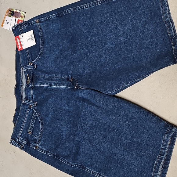 Wrangler Other - Nwt Wrangler Men's Dark Blue Denim Shorts